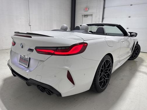 2022 BMW M8 Competition