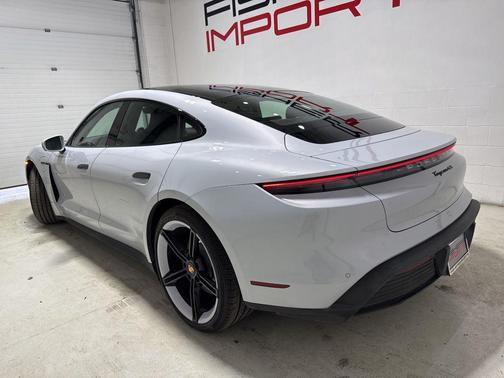 2024 Porsche Taycan 4S