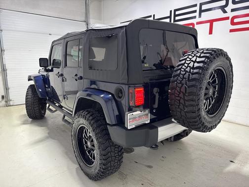2013 Jeep Wrangler Unlimited Sahara