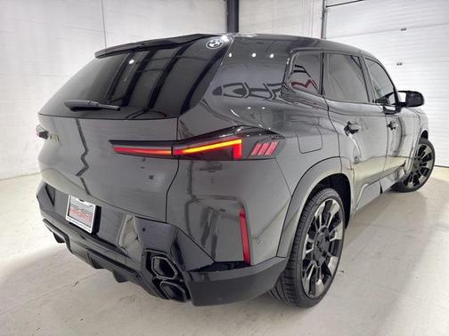 2023 BMW XM Base