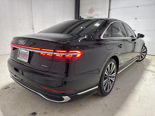 2023 Audi A8 L 55 TFSI quattro Tiptronic