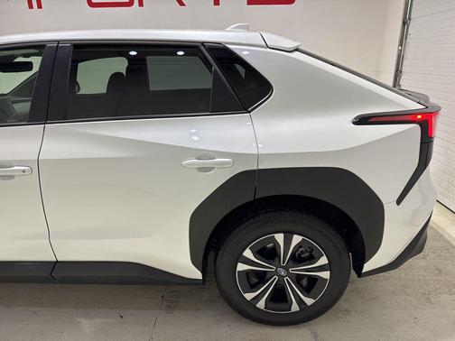 2023 Subaru Solterra Premium