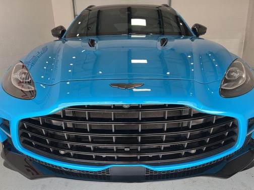 2023 Aston Martin DBX 707