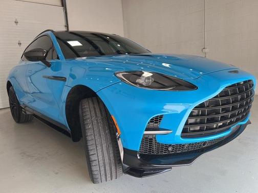 2023 Aston Martin DBX 707