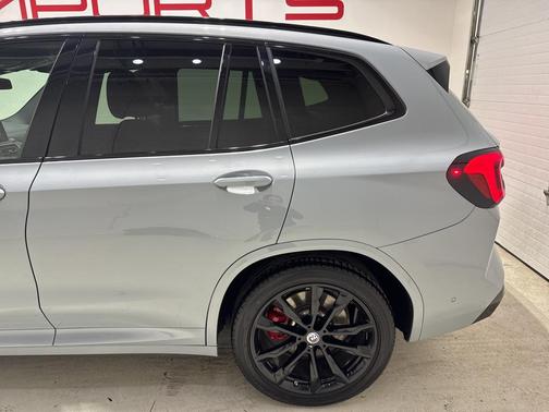 2023 BMW X3 M40i