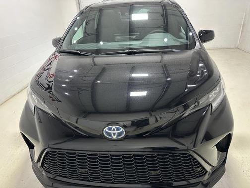 2025 Toyota Sienna XSE 7 Passenger