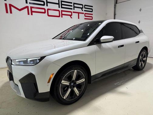 Mineral White Metallic 2023 BMW iX xDrive50