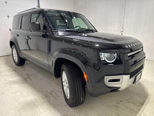 2025 Land Rover Defender 110 P300