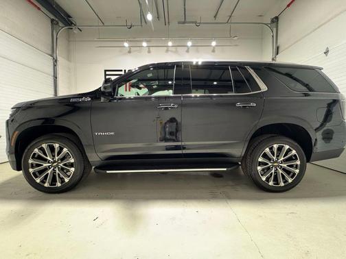 Black 2025 Chevrolet Tahoe High Country