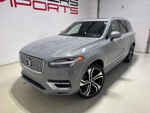 2024 Volvo XC90 B6 Ultimate Bright Theme 7-Seater