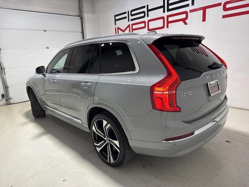 2024 Volvo XC90 B6 Ultimate Bright Theme 7-Seater