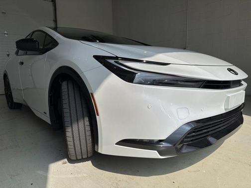 2025 Toyota Prius LE