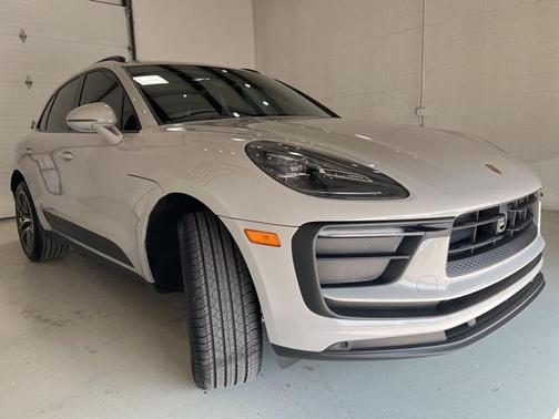 2024 Porsche Macan Base