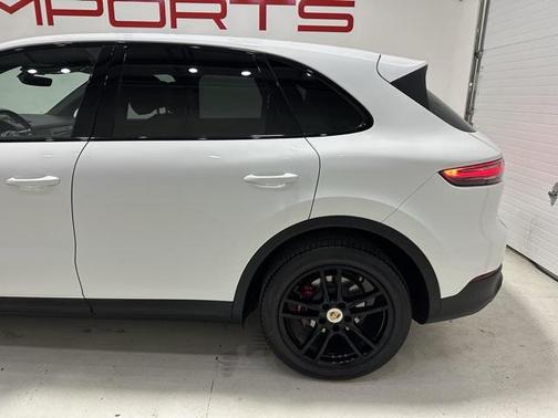 2021 Porsche Cayenne Base