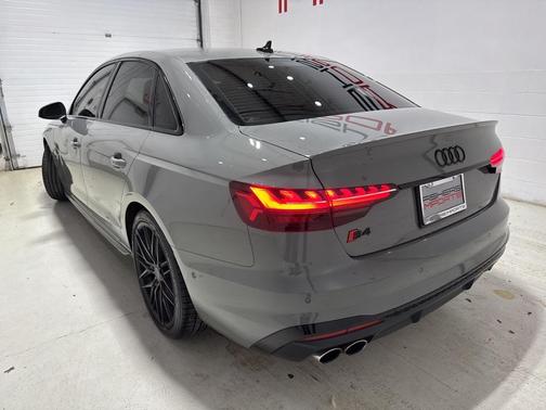 2022 Audi S4 3.0T Prestige