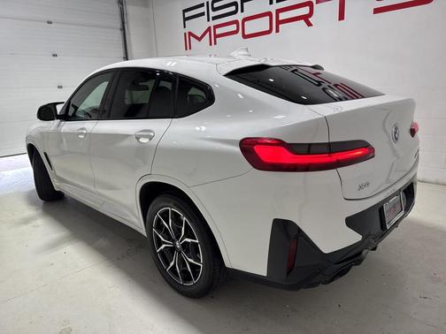 2022 BMW X4 M40i
