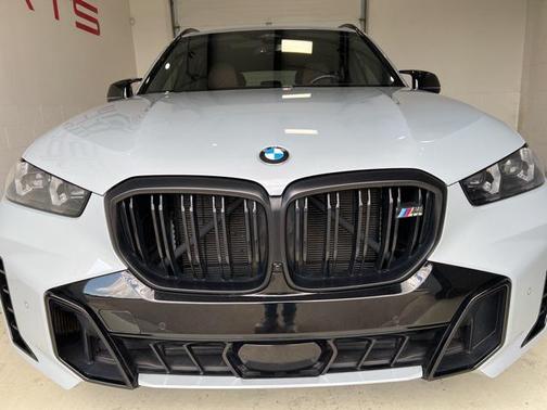 2024 BMW X5 M60i