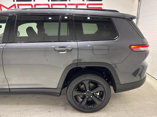 2022 Jeep Grand Cherokee L Altitude