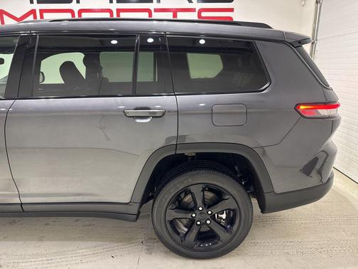 2022 Jeep Grand Cherokee L Altitude