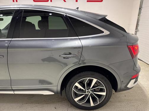 2022 Audi Q5 45 S line Prestige