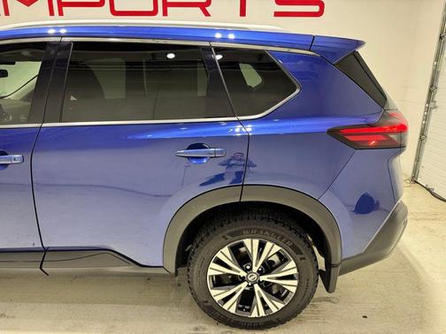 Caspian Blue Metallic 2021 Nissan Rogue SV