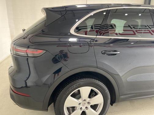 2019 Porsche Cayenne Base