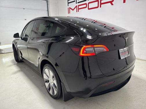 2021 Tesla Model Y Long Range Dual Motor All-Wheel Drive