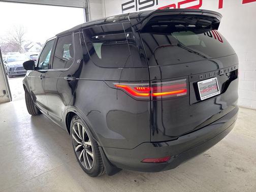 2022 Land Rover Discovery P360 S R-Dynamic