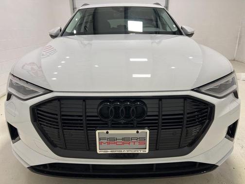 2022 Audi e-tron Premium