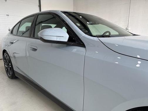 2024 BMW 540 i xDrive