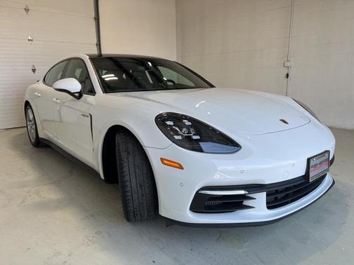 2018 Porsche Panamera 4