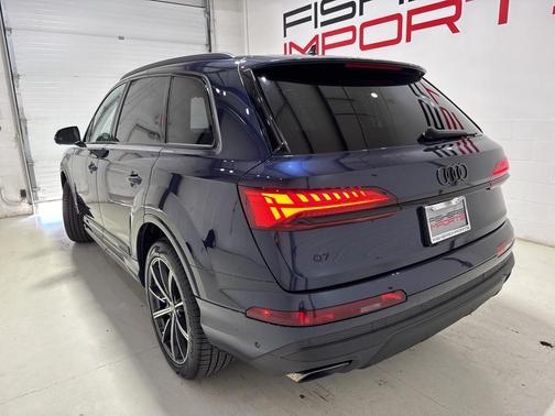 2025 Audi Q7 45 Premium Plus