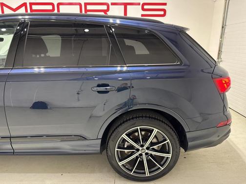 2025 Audi Q7 45 Premium Plus