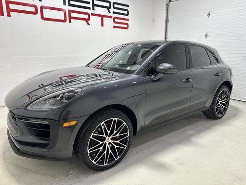 2023 Porsche Macan Base
