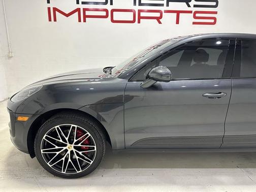 2023 Porsche Macan Base