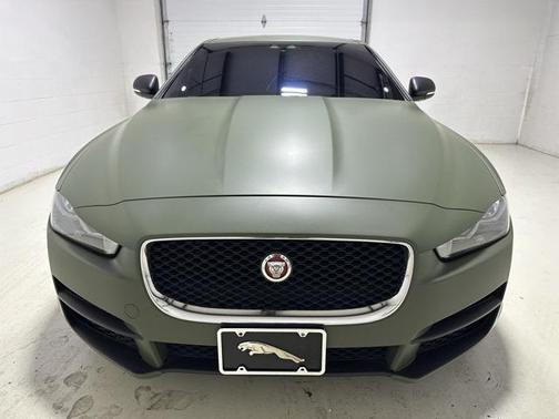 2017 Jaguar XE 25t