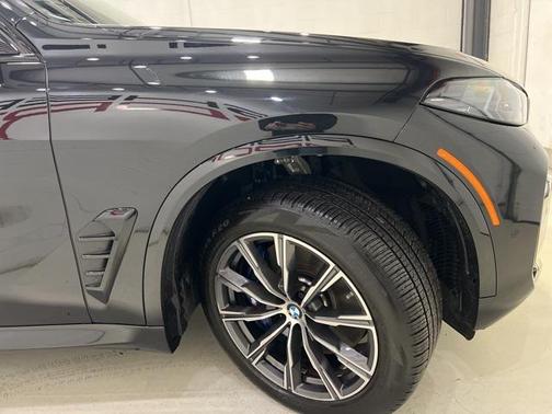 2024 BMW X5 M60i
