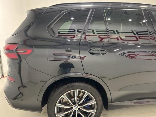 2024 BMW X5 M60i