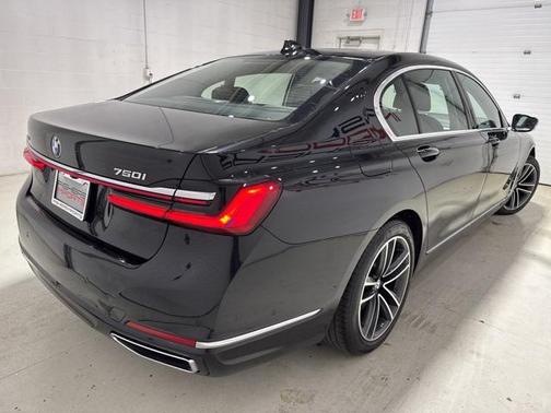 2022 BMW 750 i xDrive