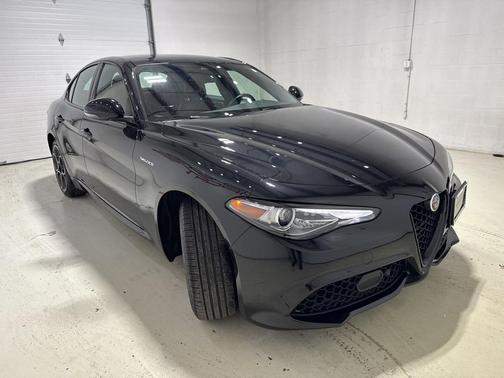 2023 Alfa Romeo Giulia Veloce AWD