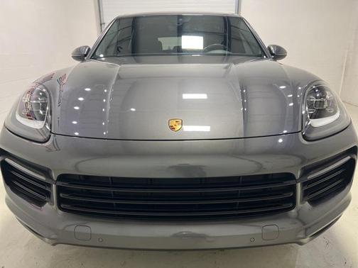 2022 Porsche Cayenne Base