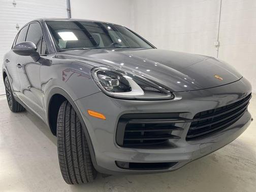 2022 Porsche Cayenne Base