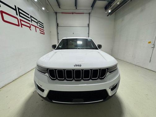 Bright White Clearcoat 2024 Jeep Grand Cherokee 4xe Base