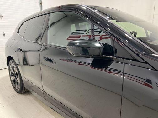 2025 BMW iX xDrive50