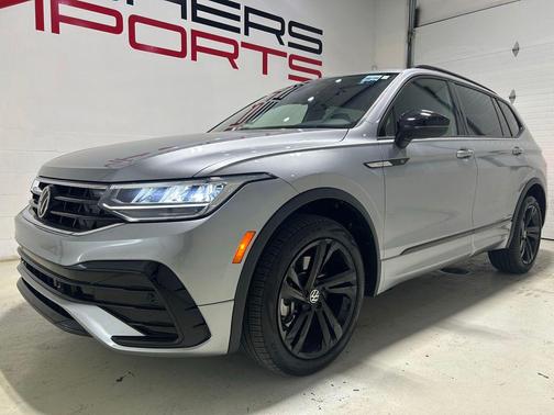 Silver Metallic 2023 Volkswagen Tiguan 2.0T SE R-Line Black 4MOTION