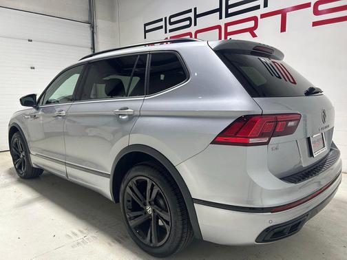 Silver Metallic 2023 Volkswagen Tiguan 2.0T SE R-Line Black 4MOTION