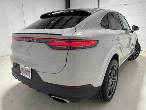 2022 Porsche Cayenne Cayenne