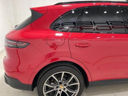 2023 Porsche Cayenne Base