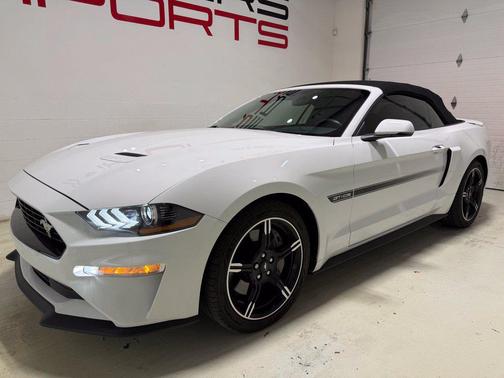 Oxford White 2019 Ford Mustang GT Premium