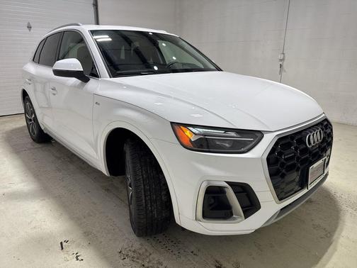 2023 Audi Q5 45 S line Premium Plus